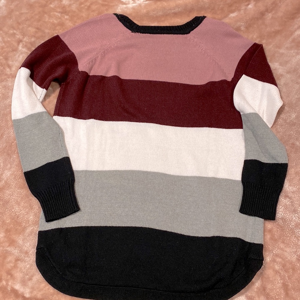 Sweater - Picture 3 of 6